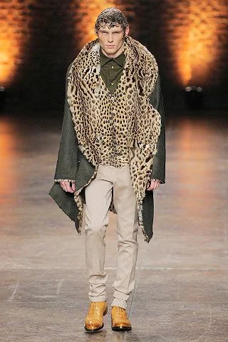 Look 28